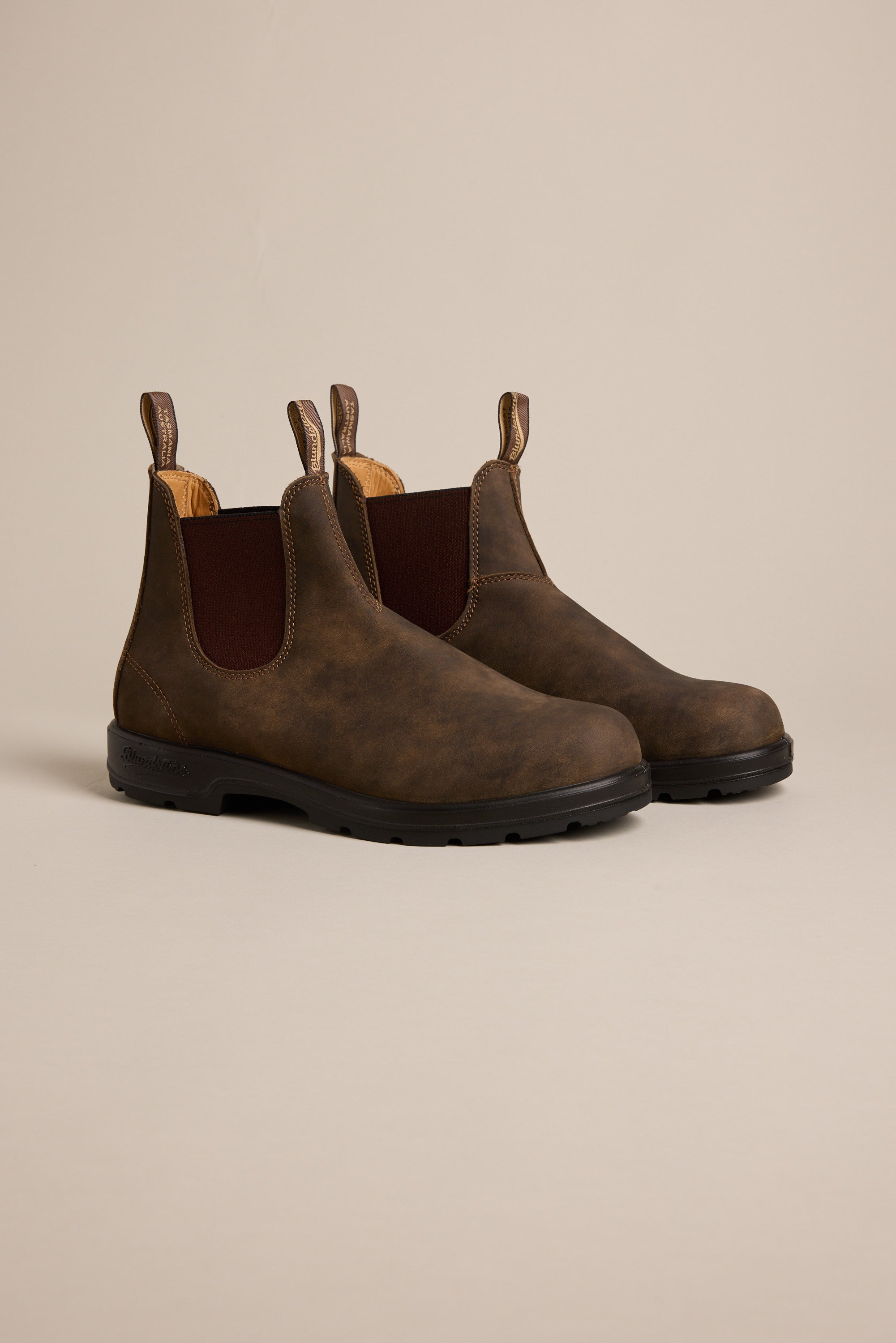 Shop Blundstone Classic Chelsea Boots #585 (RUSTIC BROWN