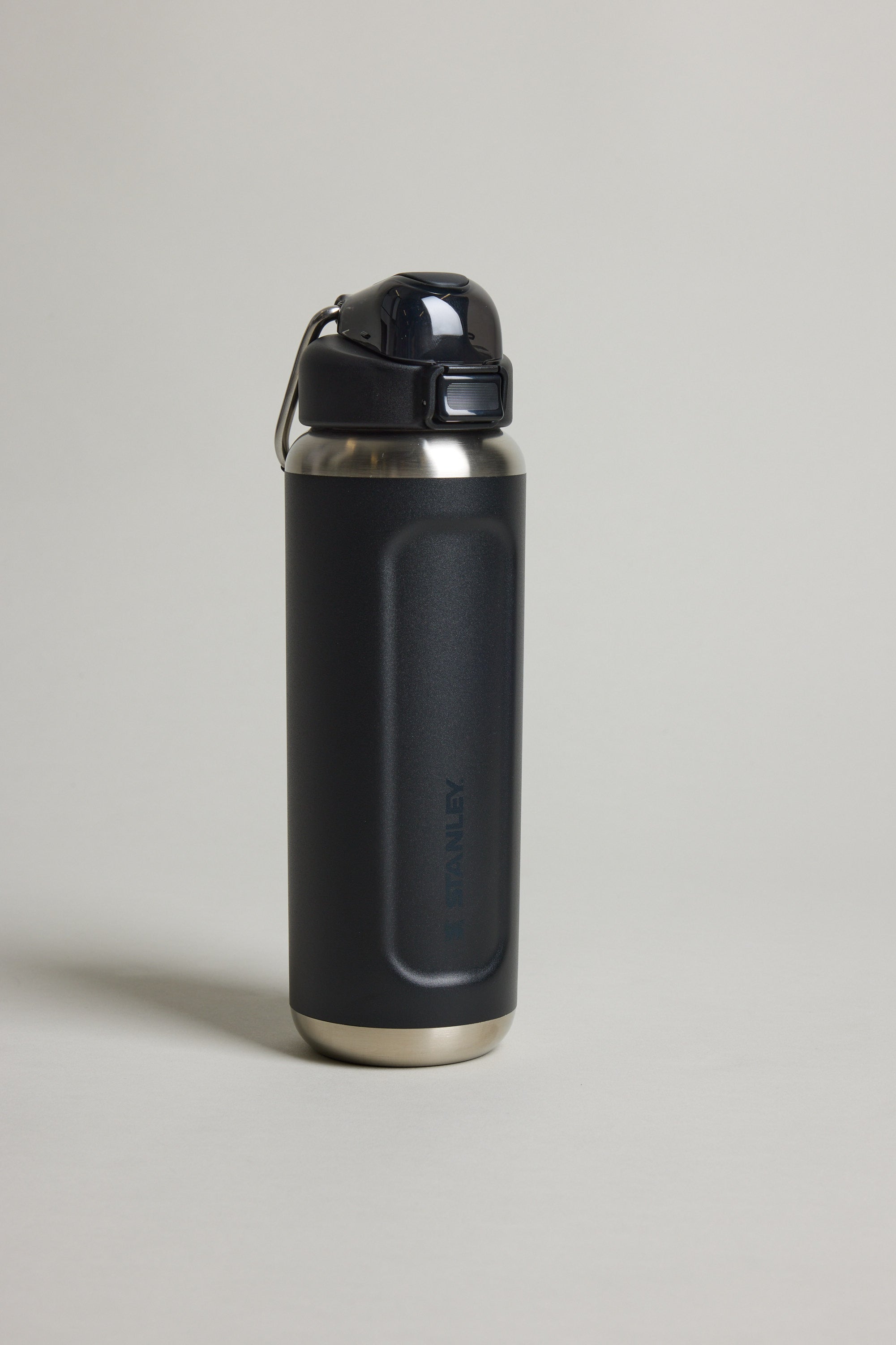 Shop Stanley The Wellspring Bottle 24oz (BLACK) | Stanley  Barkers