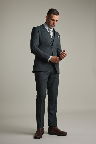 khakis with dress shirt and tie Best Khaki Suit Color Combinations with a Shirt and Tie